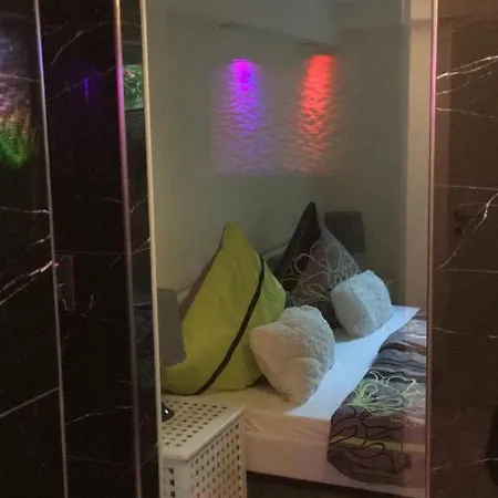 Schick Hamburg * Гестхахт